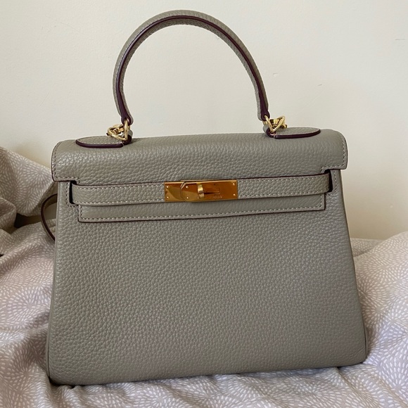 Selling handbag - Picture 3 of 5